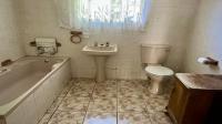 Bathroom 1 of property in Adamayview