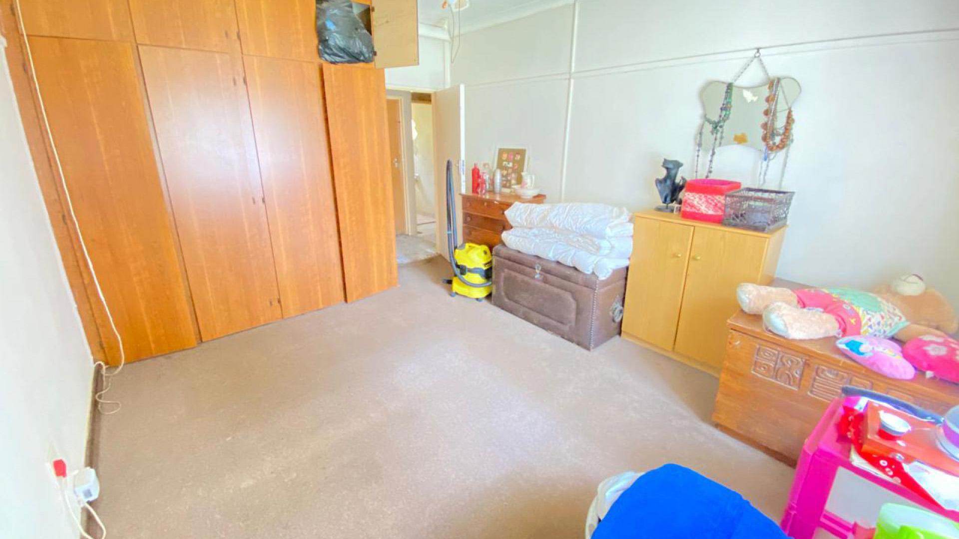 Bed Room 2 of property in Westonaria