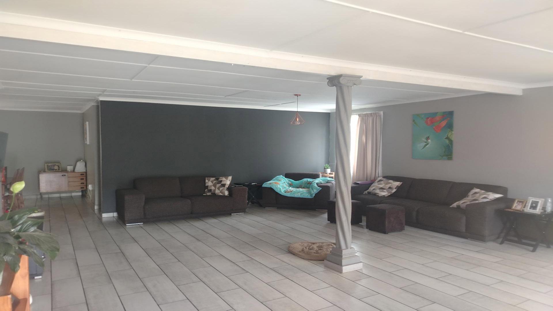 Lounges of property in Sasolburg