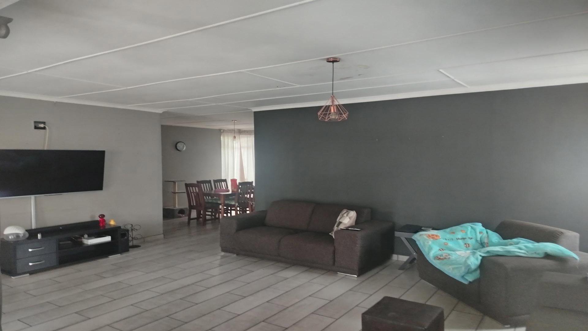 Lounges of property in Sasolburg