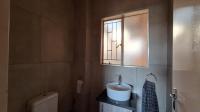 Guest Toilet - 4 square meters of property in Witfield
