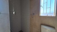 Main Bathroom - 5 square meters of property in Witfield