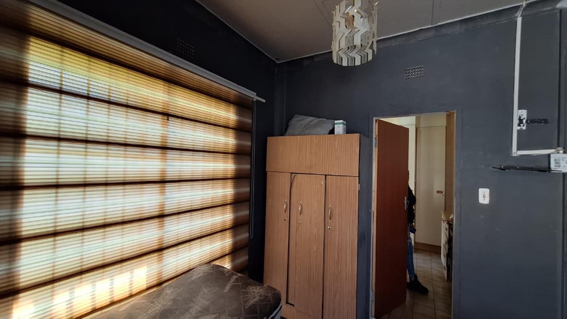 Bed Room 2 - 11 square meters of property in Lindhaven