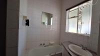 Bathroom 2 - 5 square meters of property in Lindhaven