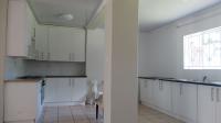Kitchen - 25 square meters of property in Bloubosrand