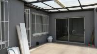 Patio - 25 square meters of property in Bloubosrand