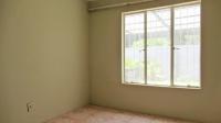Bed Room 3 - 11 square meters of property in Bloubosrand