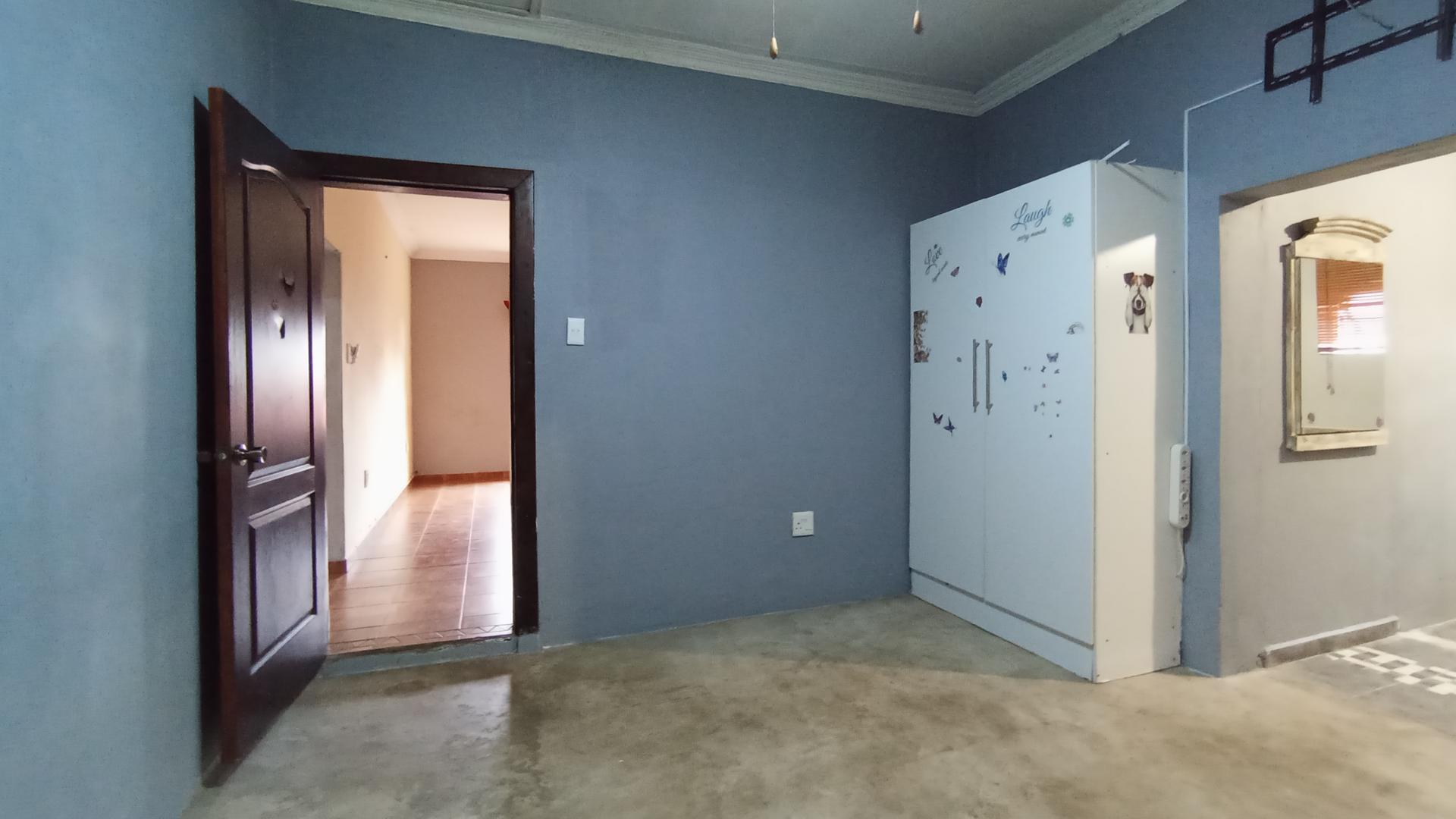 Main Bedroom - 16 square meters of property in Villieria