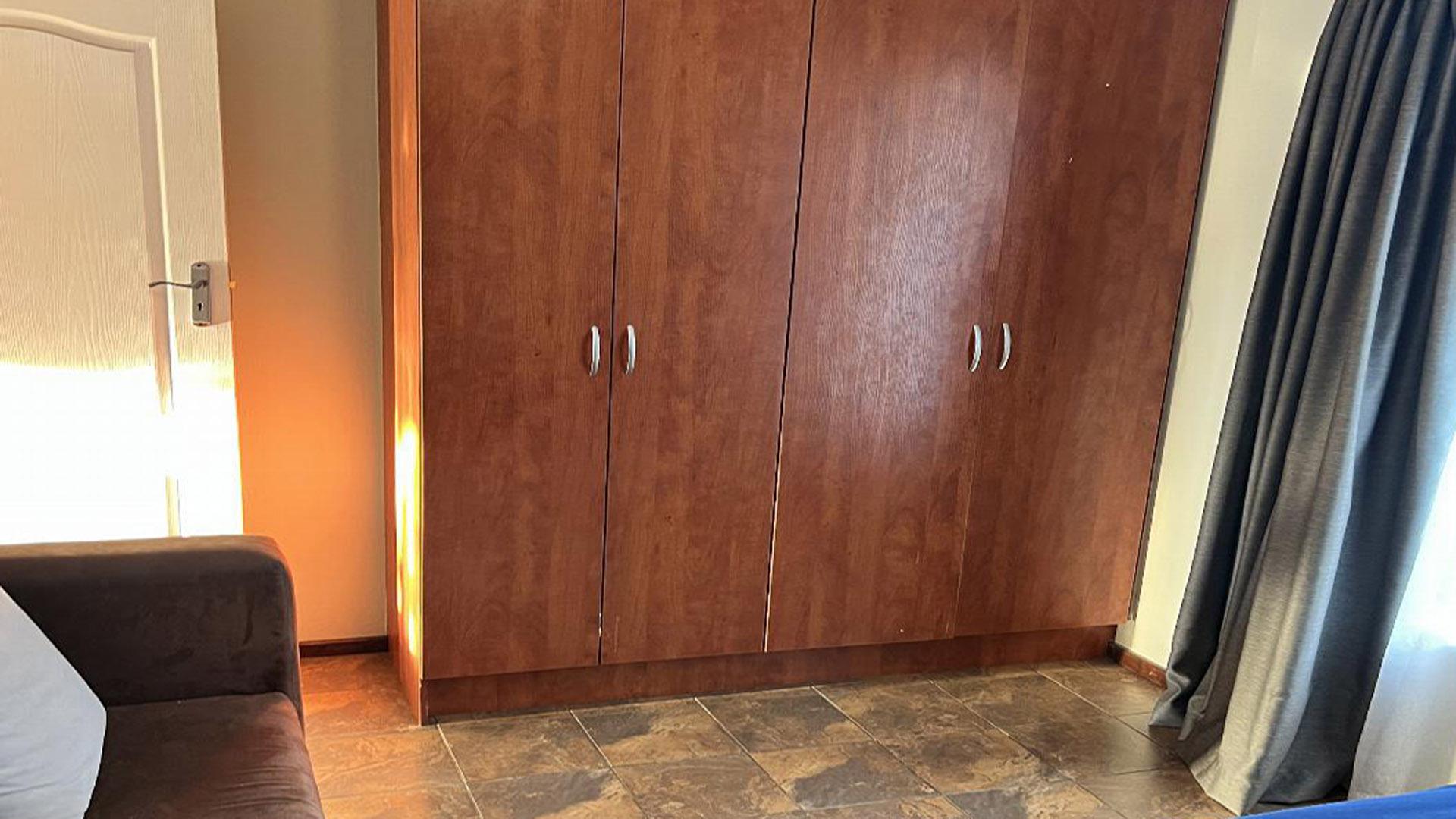 Bed Room 2 of property in Akasia