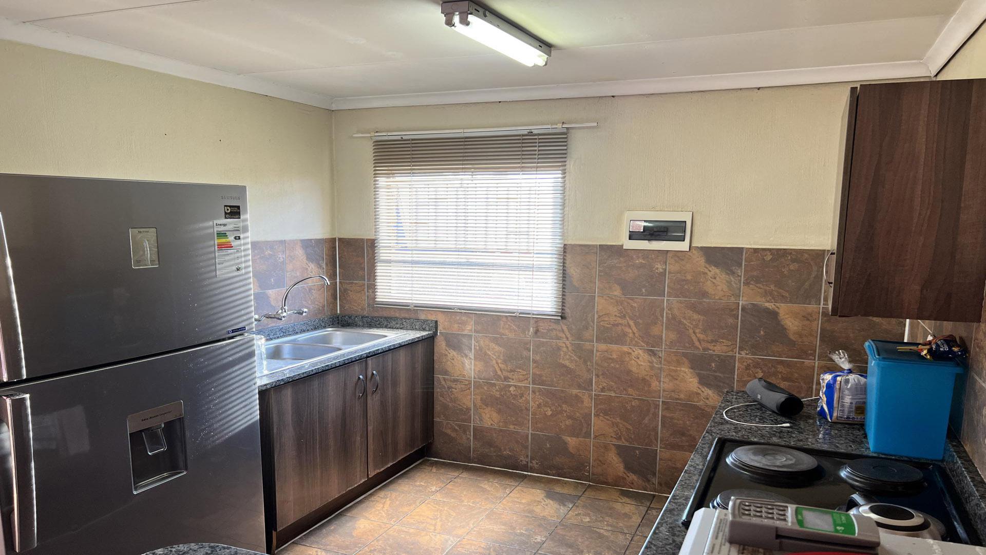 Kitchen of property in Akasia