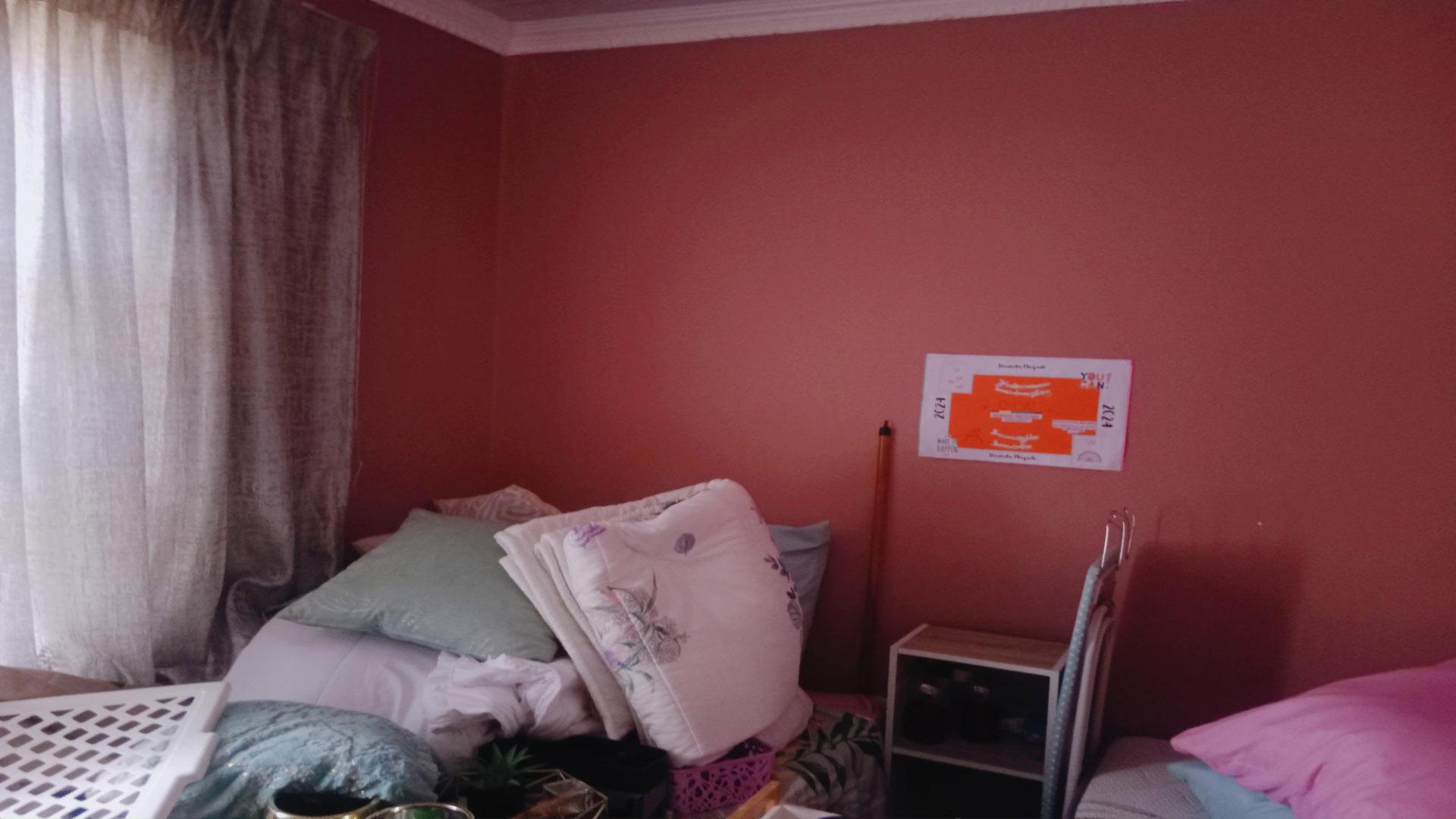 Bed Room 3 of property in Lovu