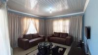 Lounges - 18 square meters of property in Lovu