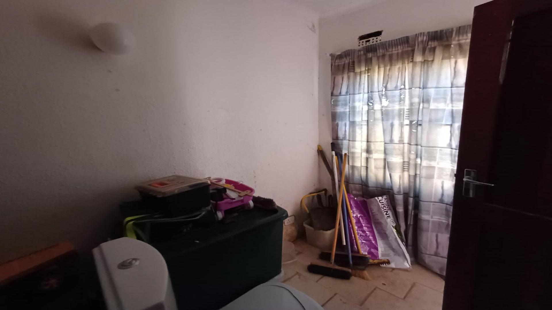 Spaces of property in Oakdene