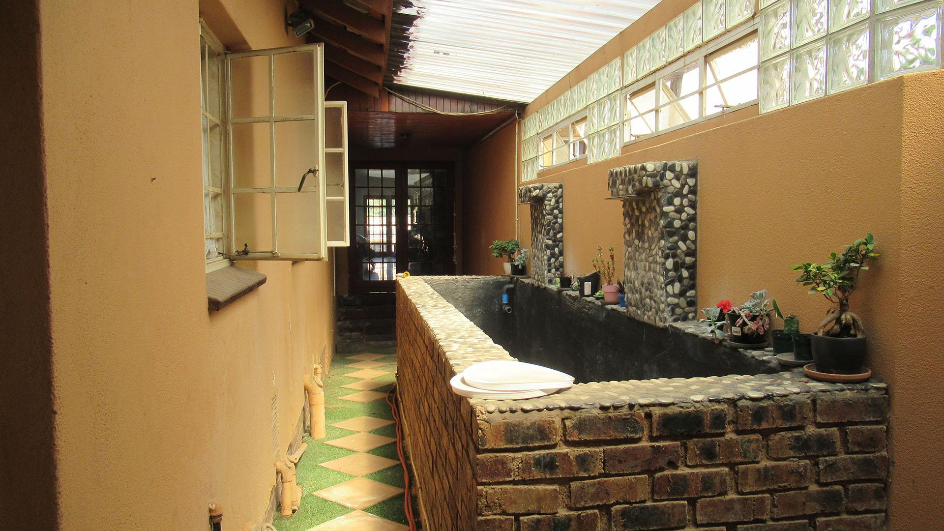 Patio - 39 square meters of property in Oakdene