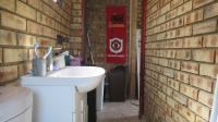 Bathroom 1 - 6 square meters of property in Oakdene