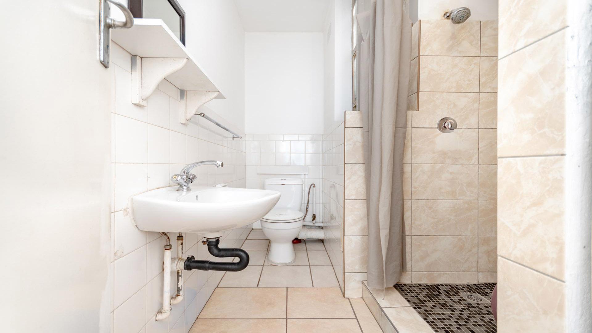 Bathroom 1 of property in Dinwiddie