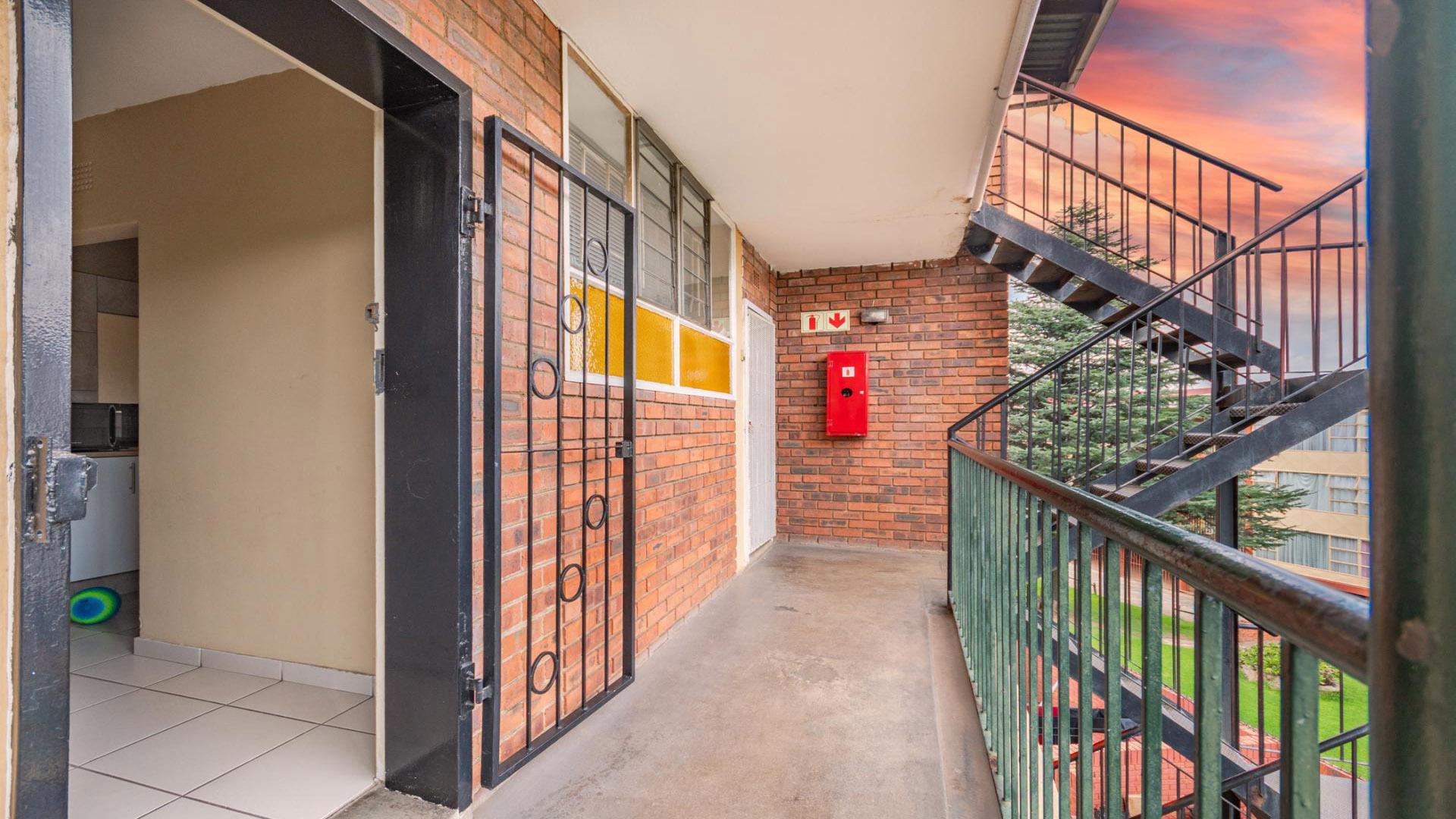 Balcony of property in Dinwiddie