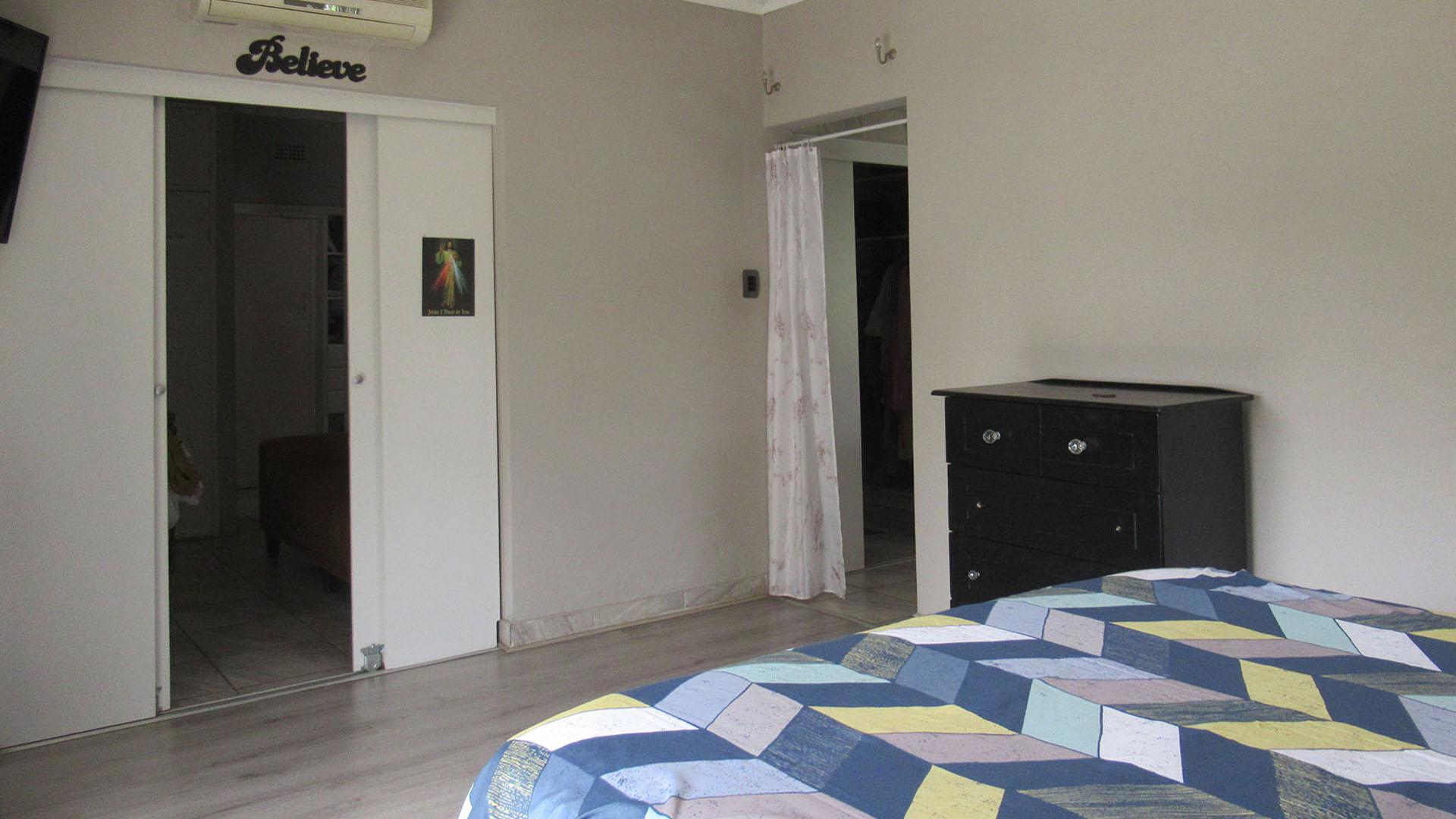 Main Bedroom - 55 square meters of property in Randpark
