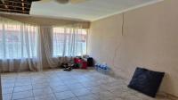 Lounges of property in Lenasia South