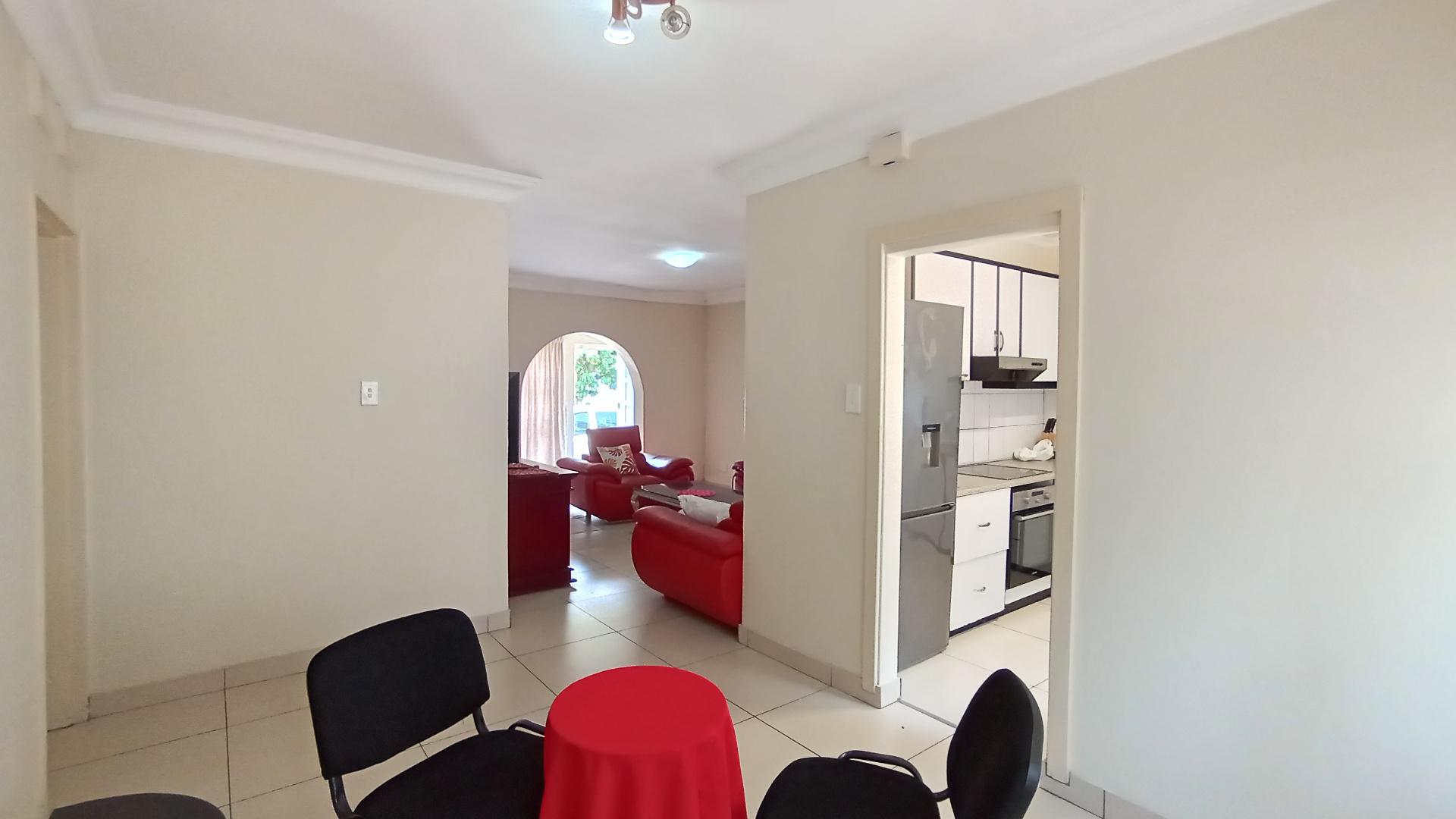 Dining Room - 36 square meters of property in New Germany 