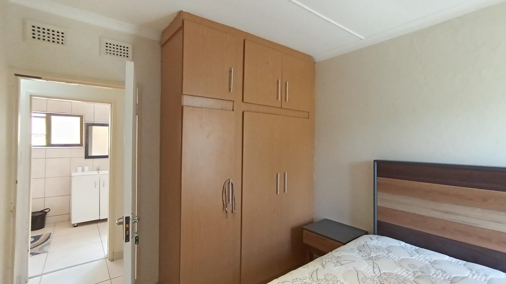 Bed Room 2 - 11 square meters of property in New Germany 