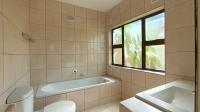 Main Bathroom - 6 square meters of property in New Germany 