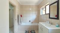 Bathroom 1 - 9 square meters of property in New Germany 