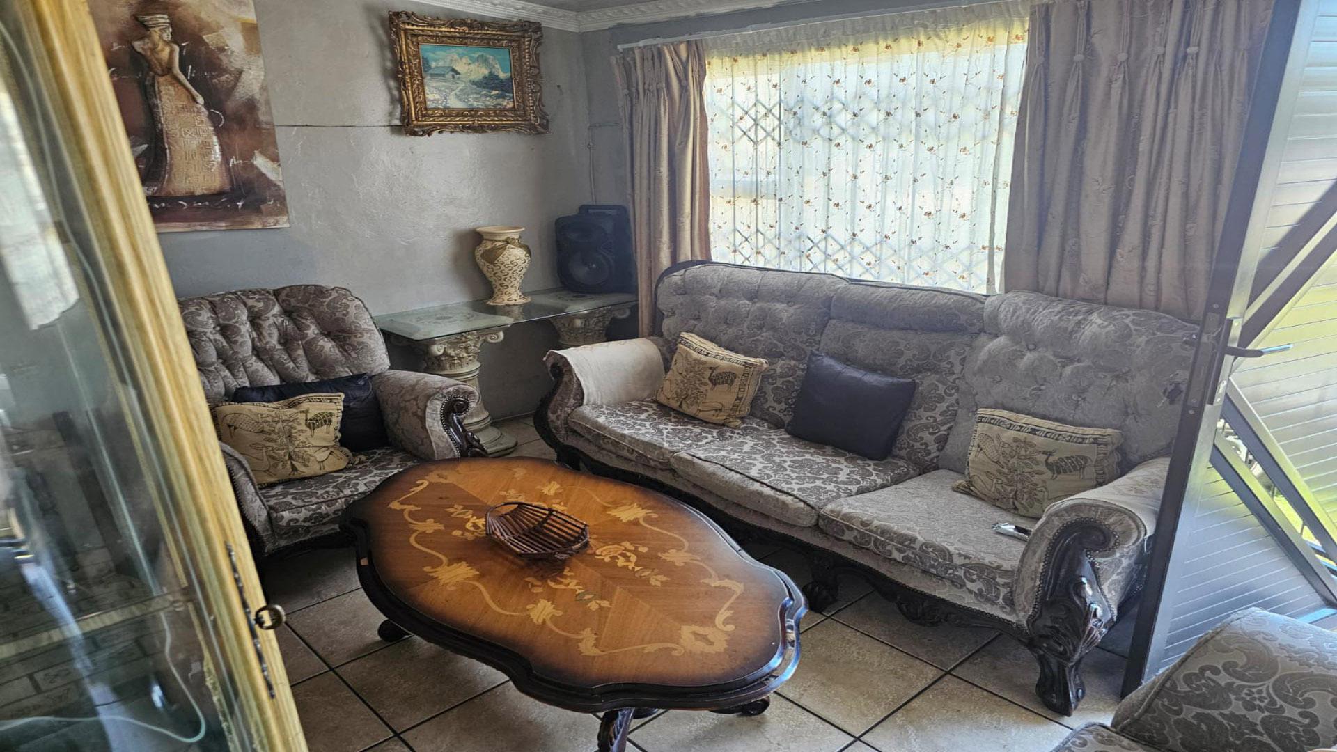 Lounges of property in Mdantsane
