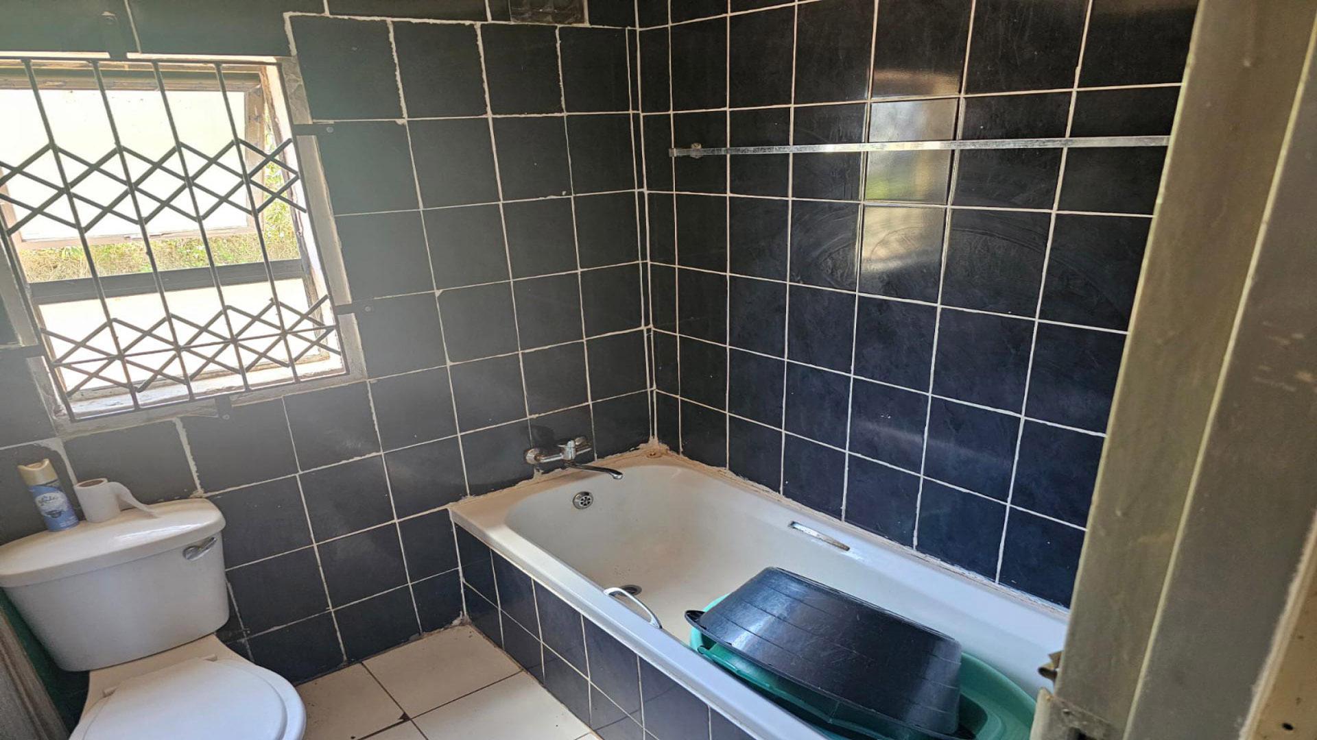 Bathroom 1 of property in Mdantsane