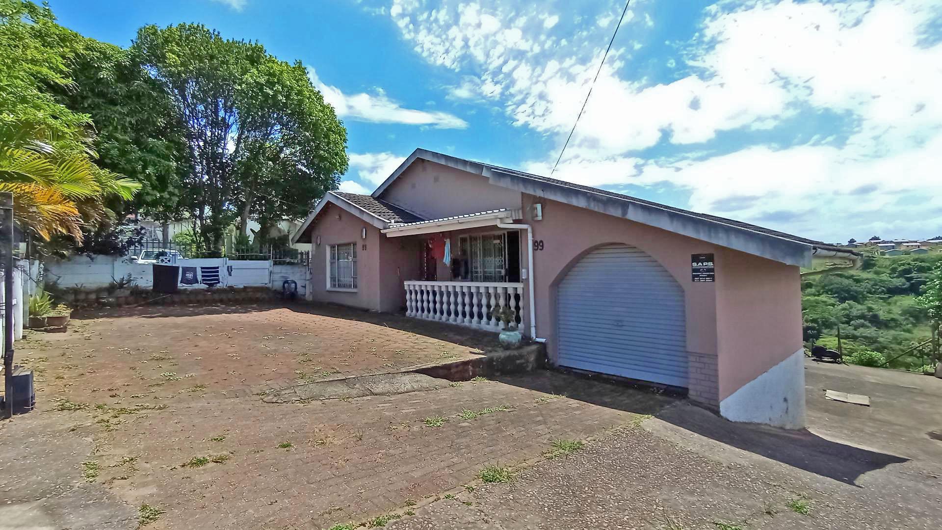 Front View of property in Burlington Heights
