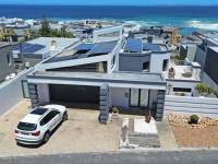  of property in Bloubergstrand