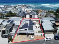  of property in Bloubergstrand