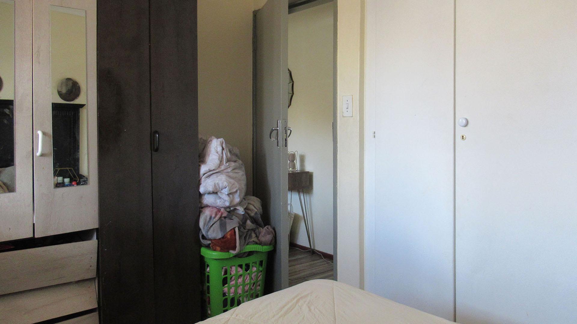 Bed Room 3 - 10 square meters of property in Weltevreden Park