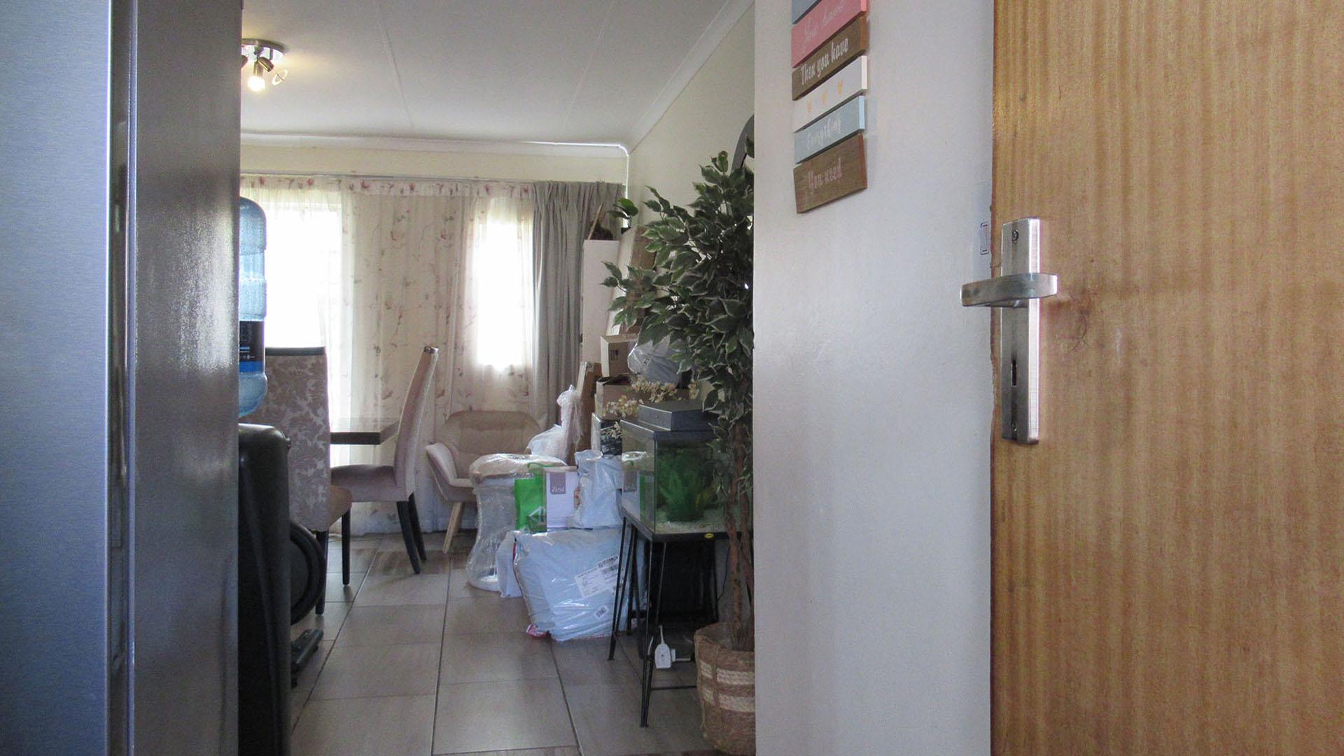 Spaces - 7 square meters of property in Weltevreden Park