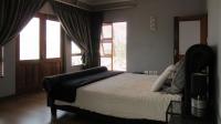 Main Bedroom - 30 square meters of property in Greenstone Hill