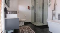 Main Bathroom - 12 square meters of property in Greenstone Hill