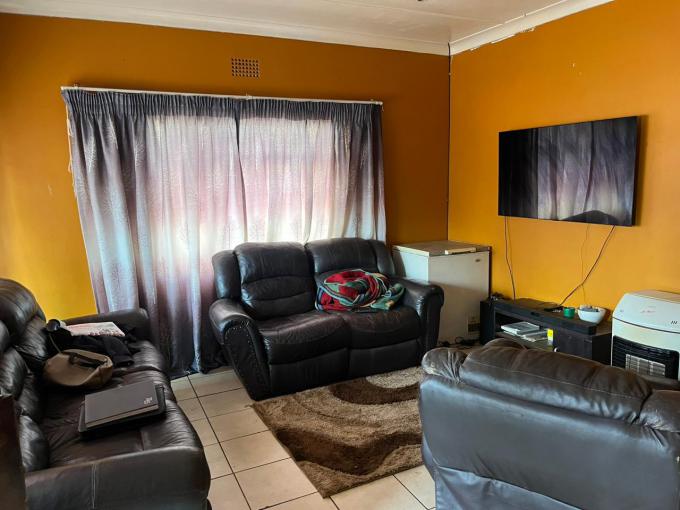 3 Bedroom House for Sale For Sale in Roodepoort North - MR702887