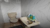 Bathroom 1 of property in Amanzimtoti 