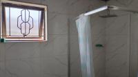 Bathroom 1 of property in Amanzimtoti 