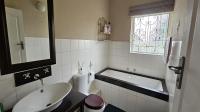 Bathroom 1 of property in Dawncliffe