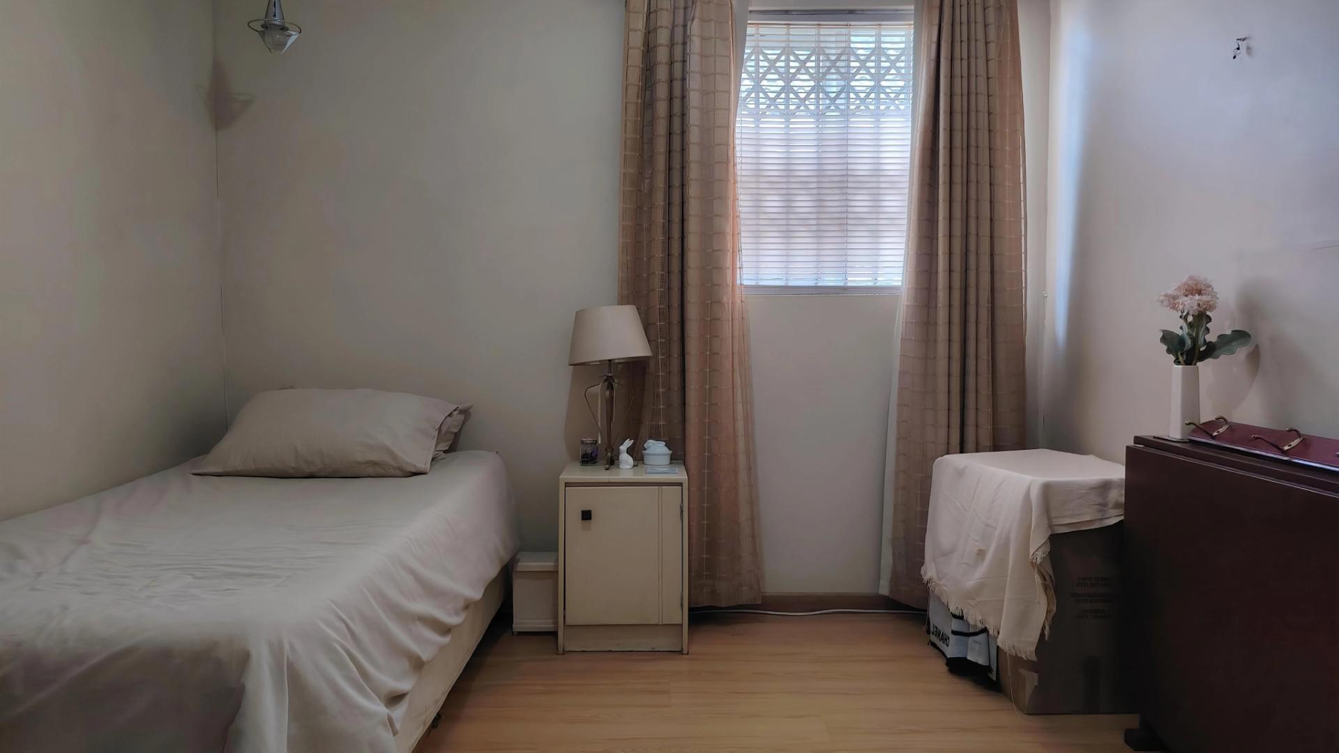 Bed Room 1 of property in Lorraine