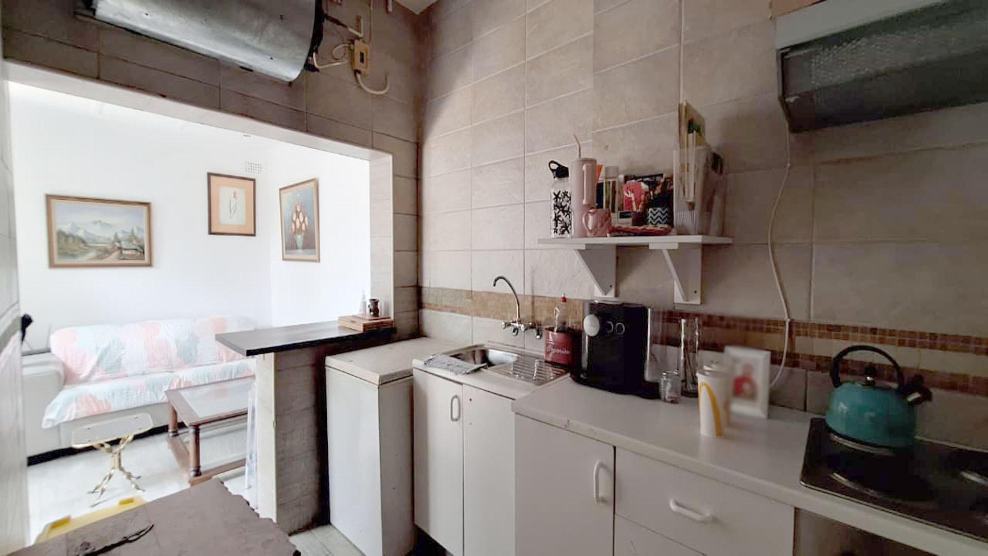 Kitchen - 20 square meters of property in Bordeaux