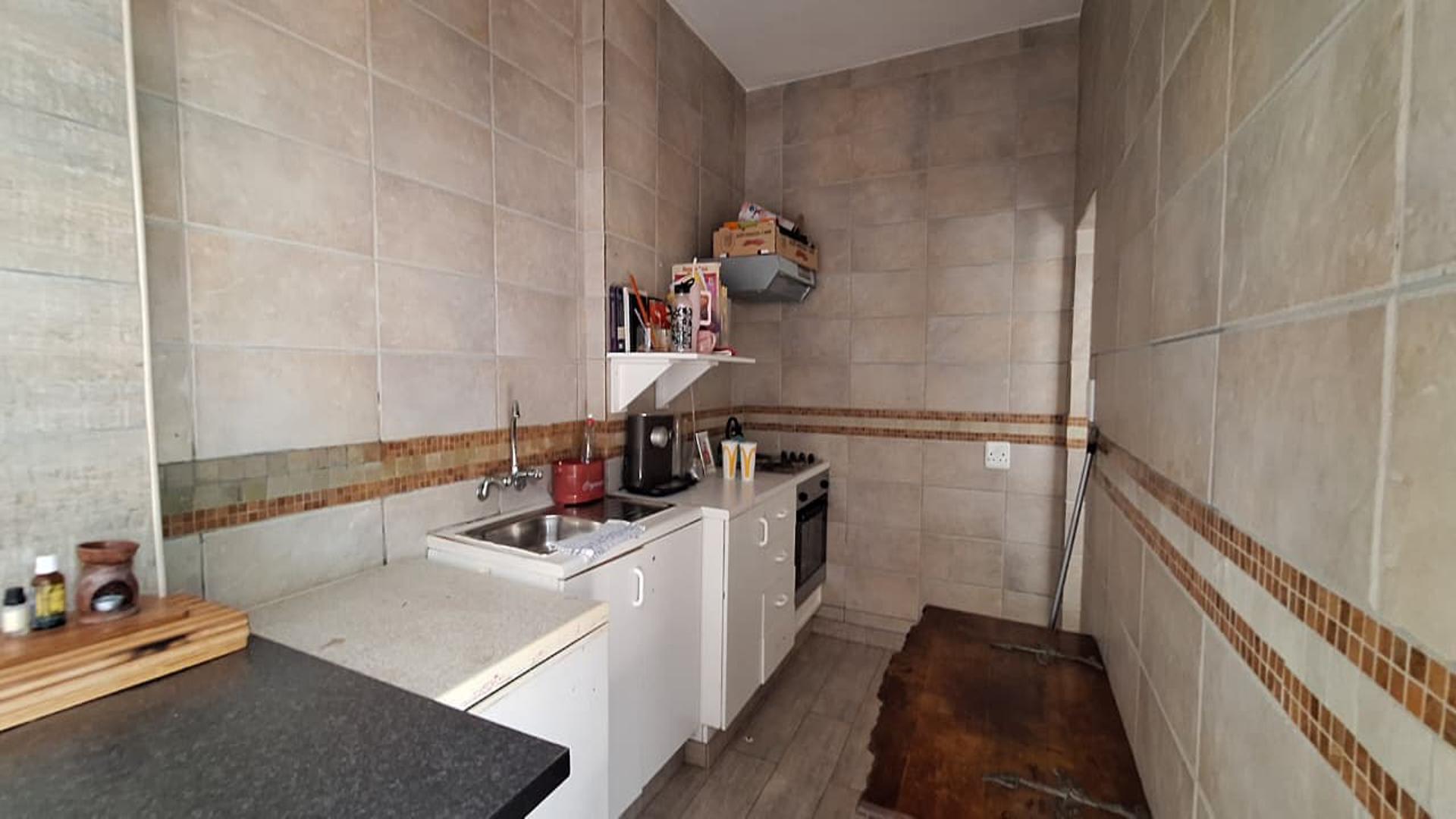 Kitchen - 20 square meters of property in Bordeaux