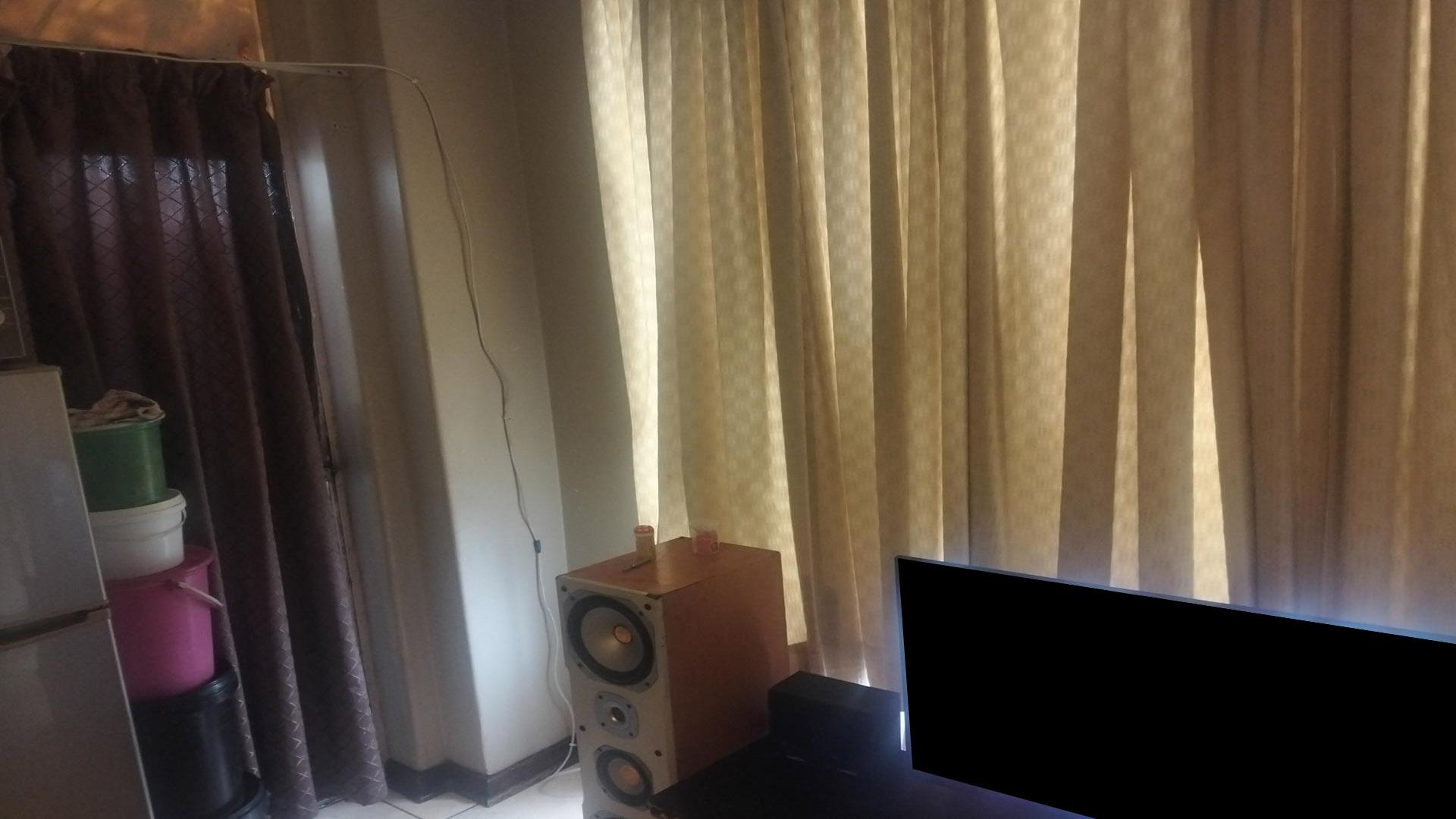 Lounges of property in Lorentzville