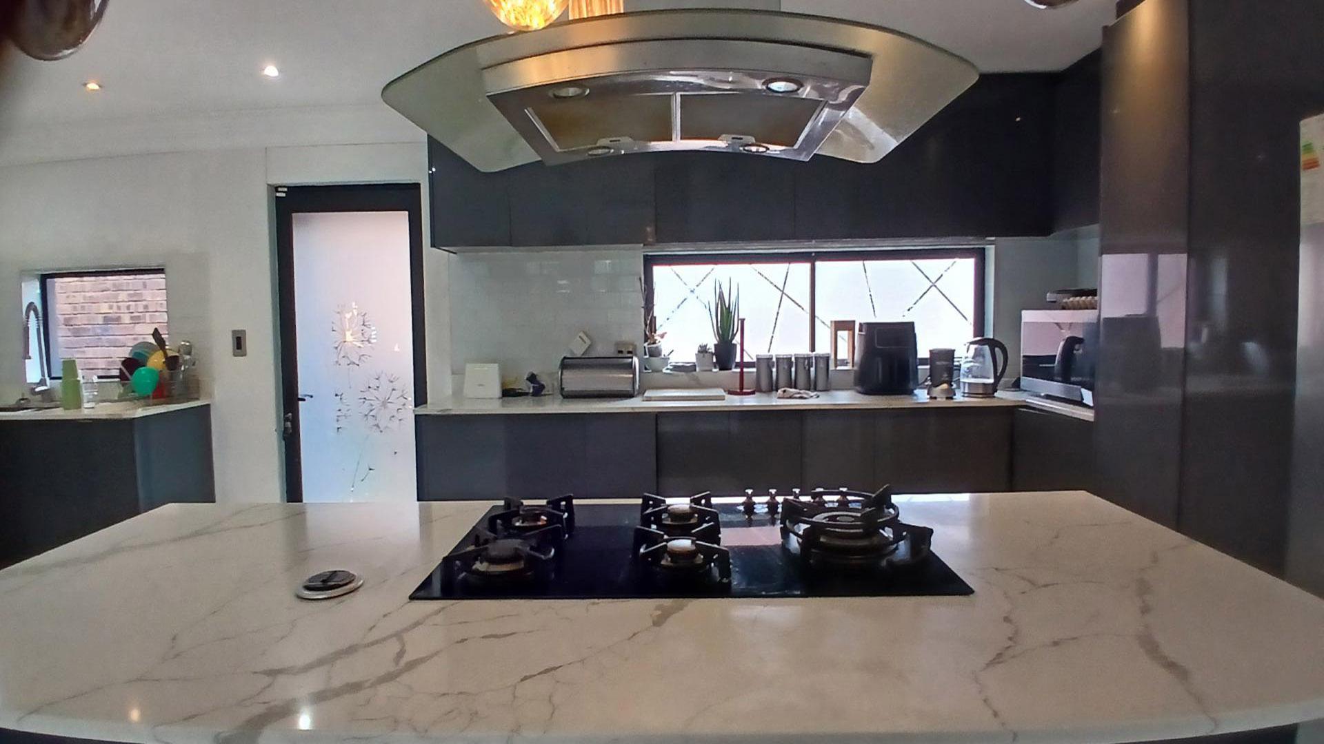 Kitchen of property in The Reeds