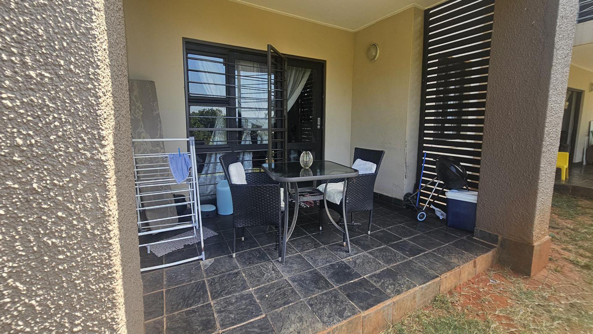 Patio of property in Sherwood