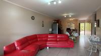 Lounges - 27 square meters of property in Sherwood