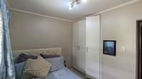 Bed Room 1 - 13 square meters of property in Sherwood