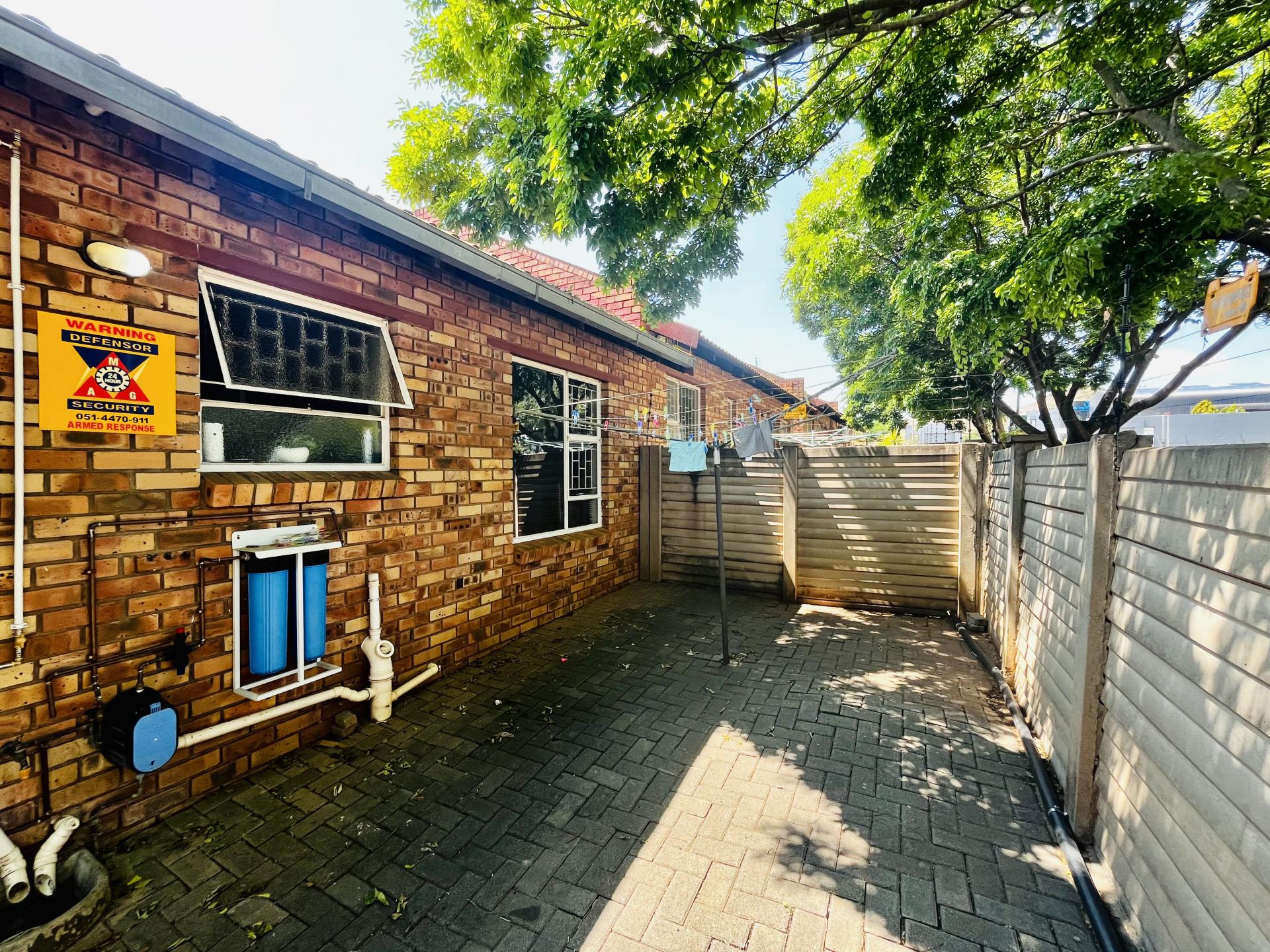  of property in Langenhoven Park