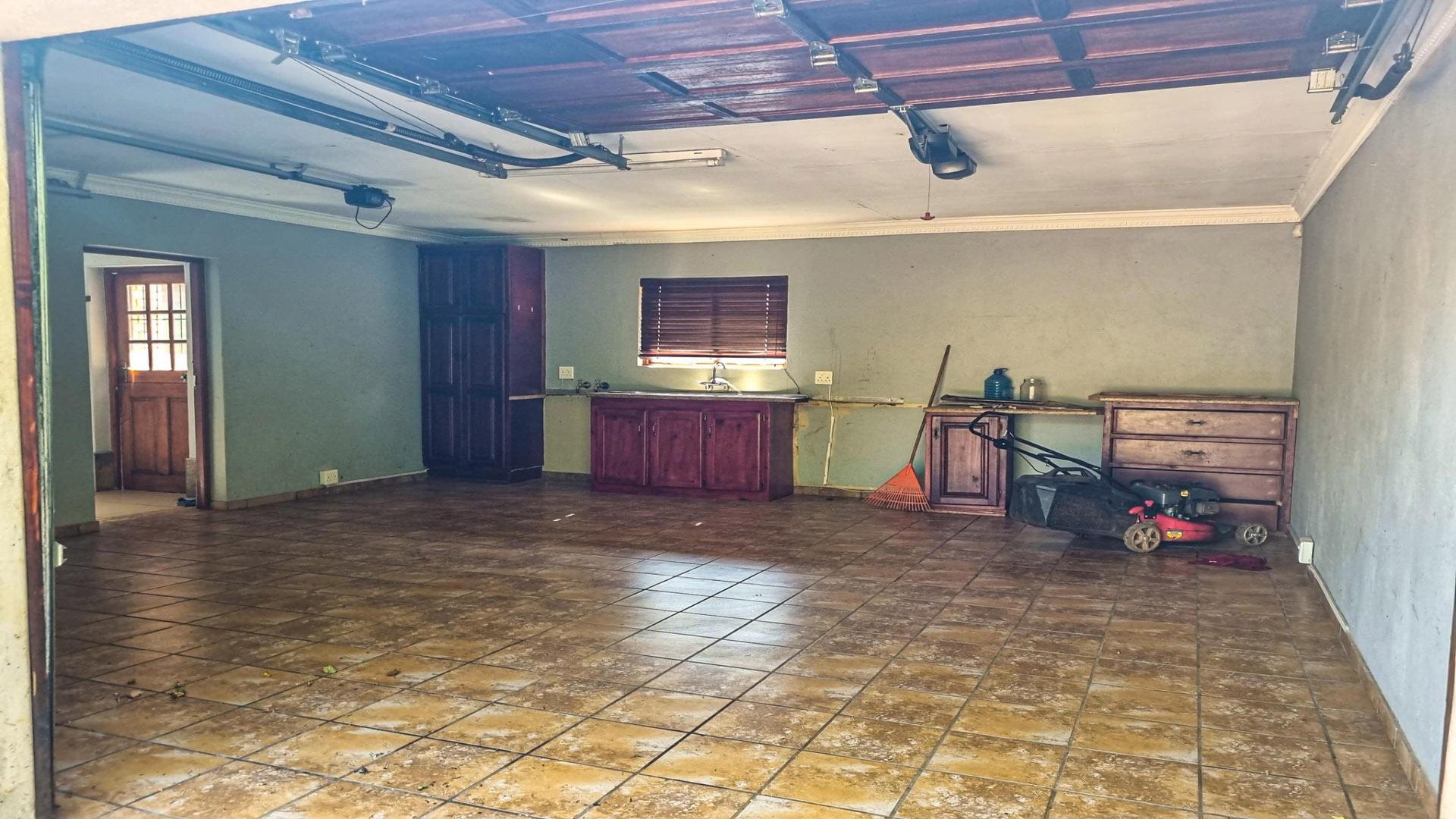 Garage of property in Sabie